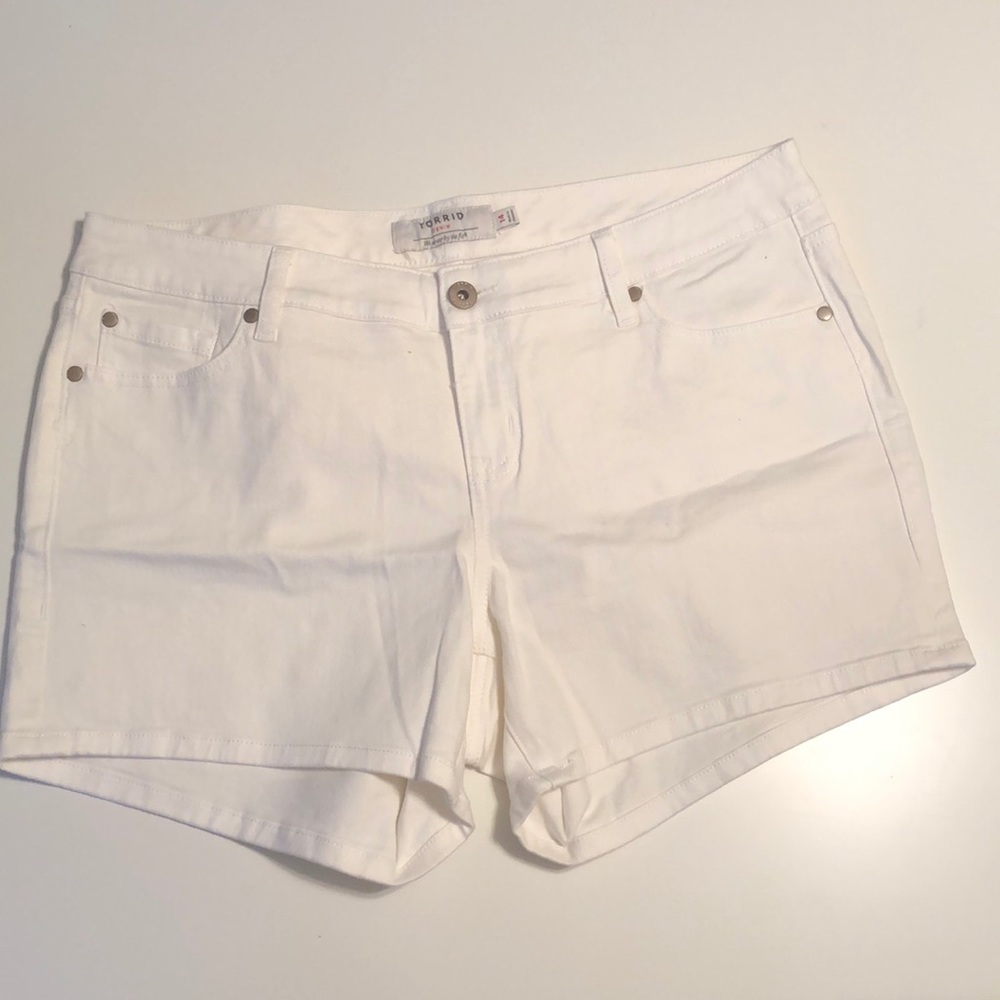 Sz 14 torrid white jean shorts